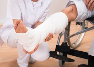 Cómo adaptarse a una silla de ruedas después de una lesión o cirugía